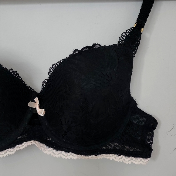 Sophie b Women's bra - Picture 2 of 4